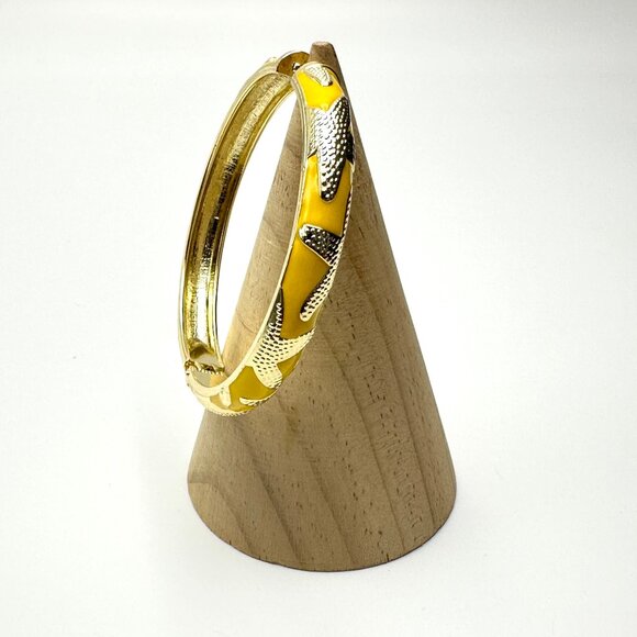 Golden Sunshine Starfish Clamper Bracelet — Size 7 1/4 — EUC - Picture 3 of 7